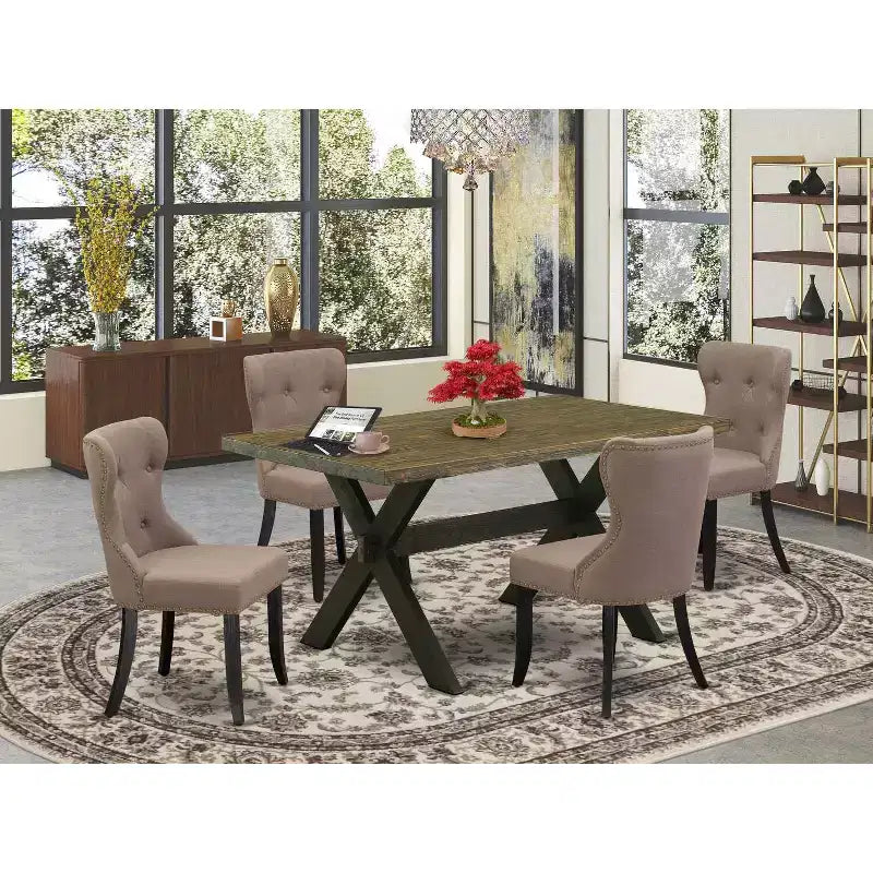 Ensemble de salle à manger HomeStock 5 pièces, table rectangulaire en bois massif au fini jacobéen vieilli avec 4 chaises style Parson