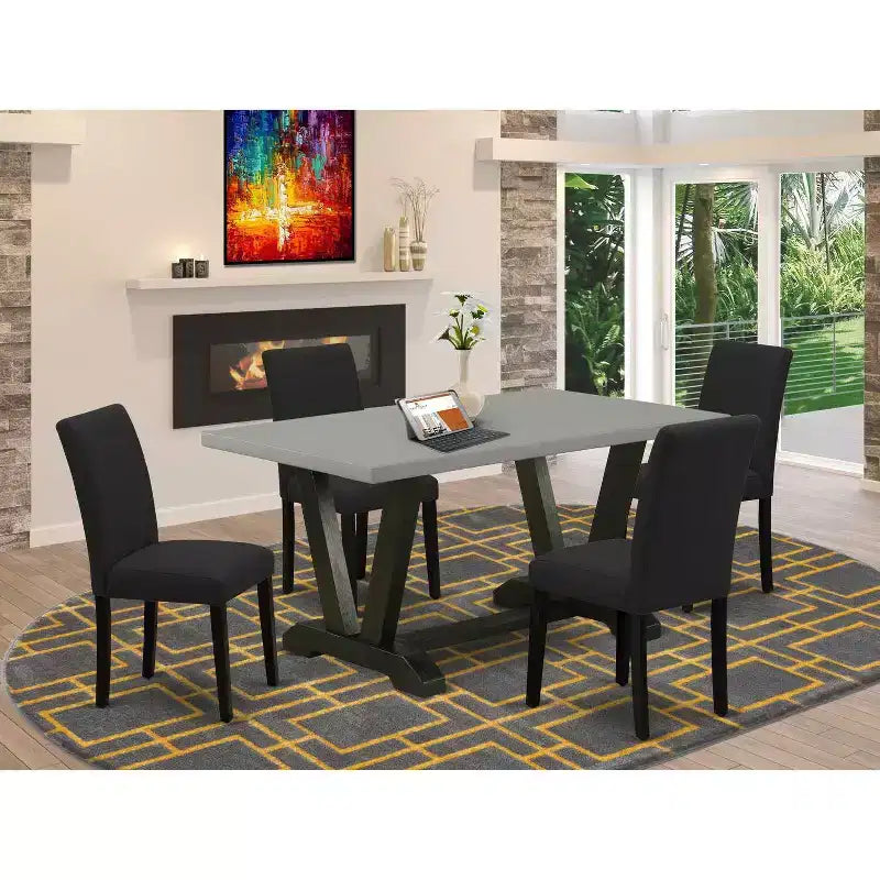 HomeStock Ensemble de salle à manger 5 pièces en chêne naturel avec table rectangulaire à plateau en bois massif et 4 chaises rembourrées