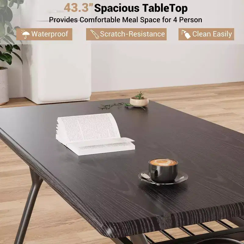 Ensemble table à manger et 4 chaises, Table de cuisine avec 4 chaises bouclées, Table à manger rectangulaire moderne avec étagère de rangement pour petits espaces