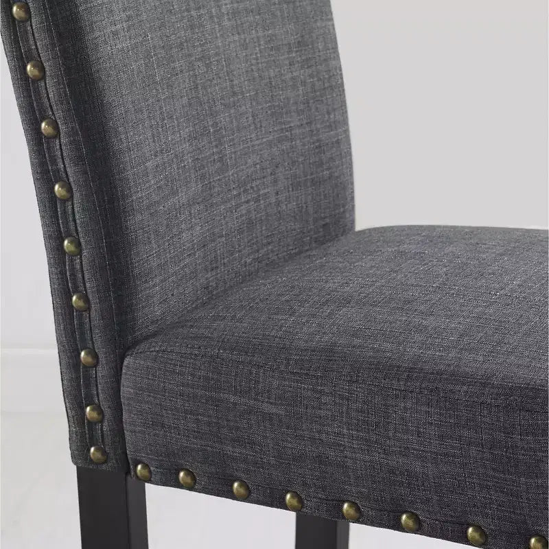 Ensemble de salle à manger rond GDFStudio Rowan 5 pièces en bois et métal avec chaises en tissu clouté