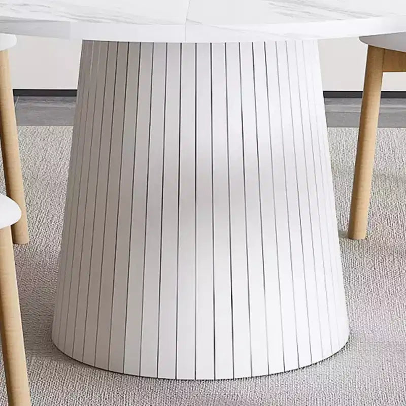 Ensemble de salle à manger 5 pièces moderne en bois Anita de GDFStudio avec table ronde et 4 chaises ergonomiques