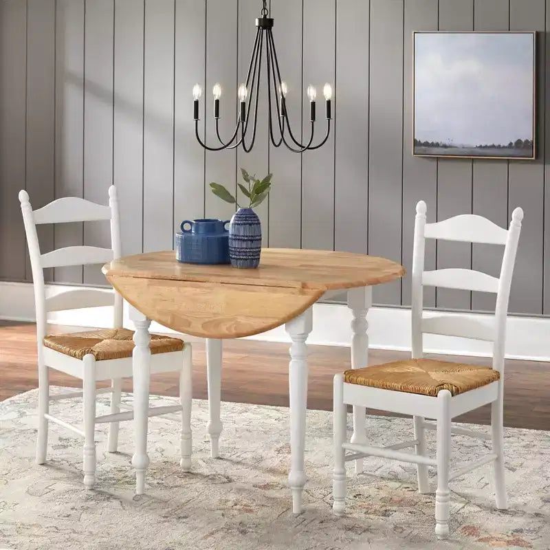 Buylateral Ensemble de salle à manger 3 pièces en bois et blanc avec table et 2 chaises à dossier ajouré : table ronde, deux chaises, design compact